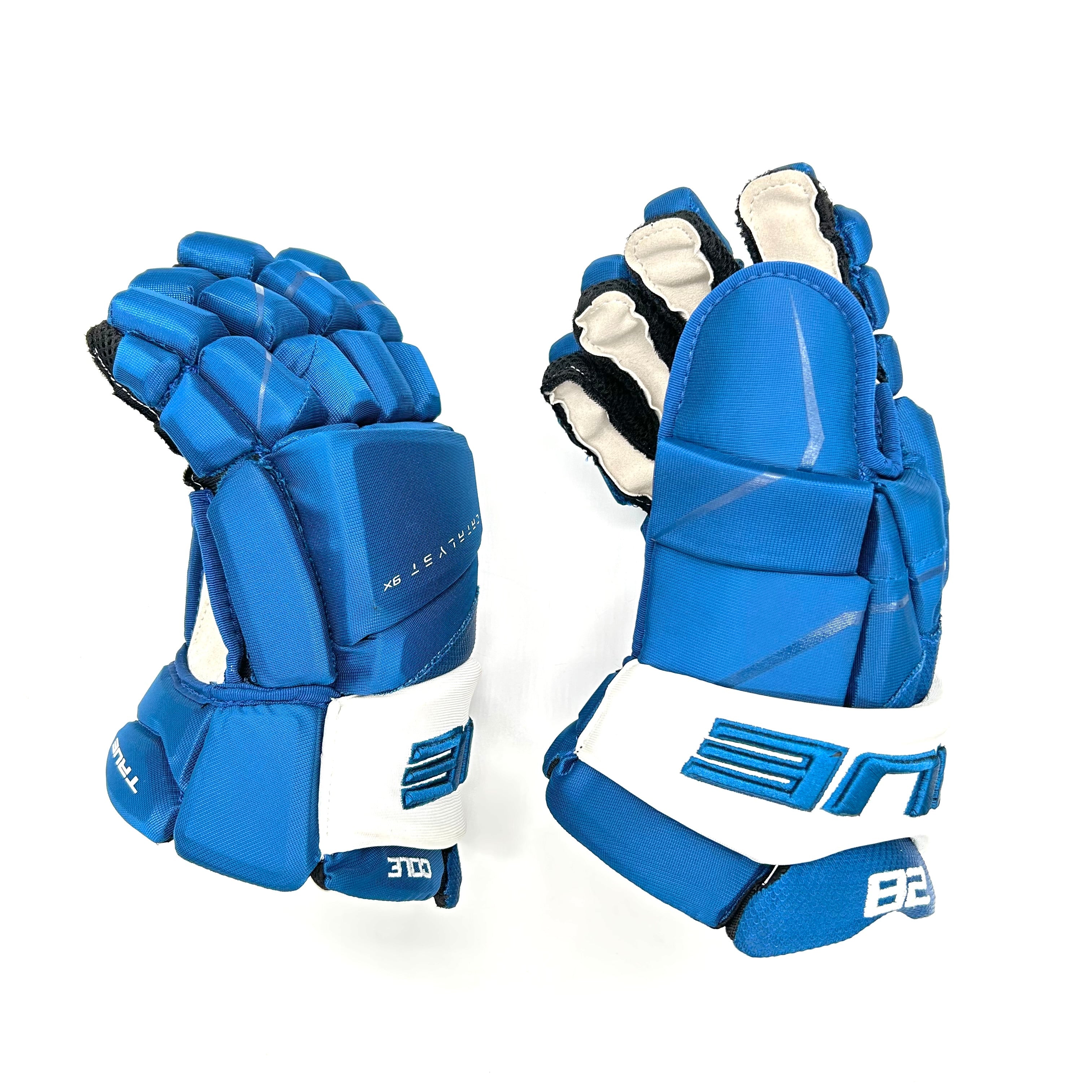 True Catalyst 9X - Gant NHL Pro Stock - Ian Cole (Bleu/Blanc)
